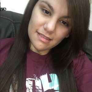 Meet your Posher, Rebeca